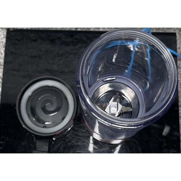 Disney Blendjet Mickey Mouse Portable Blender Love Story Red Black W/charger USB - Picture 6 of 12